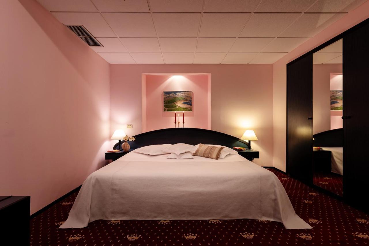 Hotel Mara Sinaia Extérieur photo