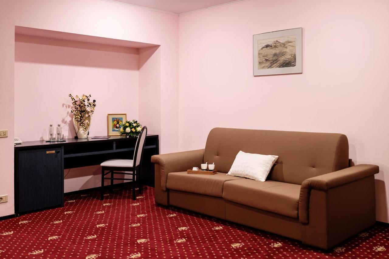 Hotel Mara Sinaia Extérieur photo