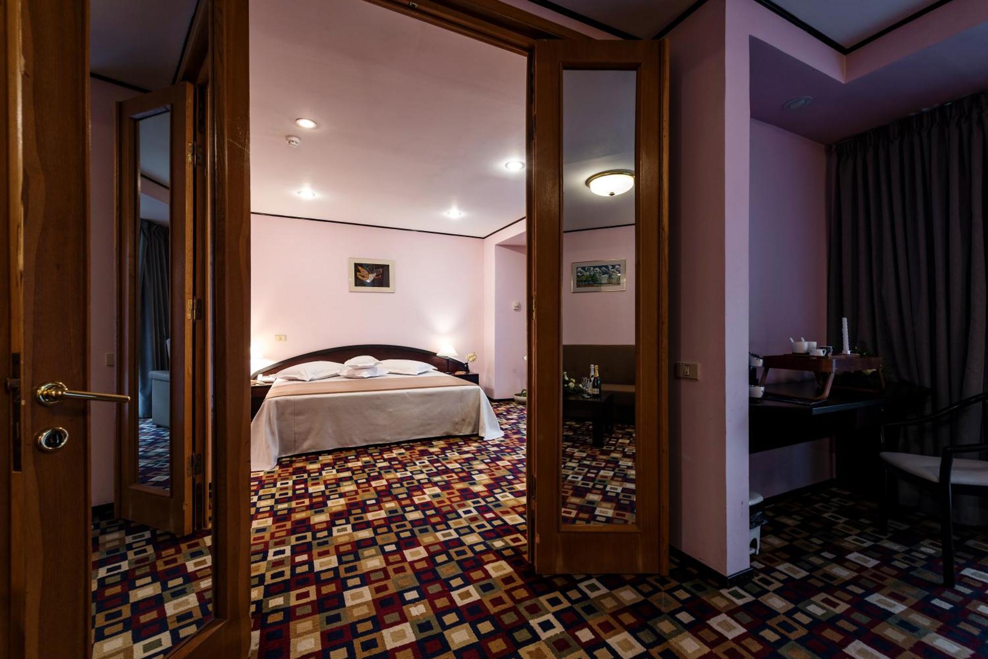 Hotel Mara Sinaia Extérieur photo